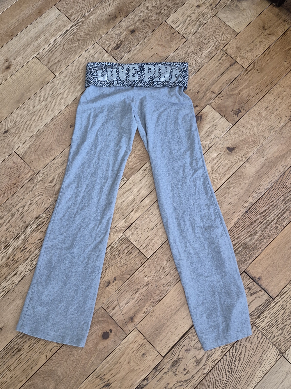 Vtg 2011 Victoria’s Secret PINK Yoga Pants M Gray Leopard Foldover LOVE PINK Y2K